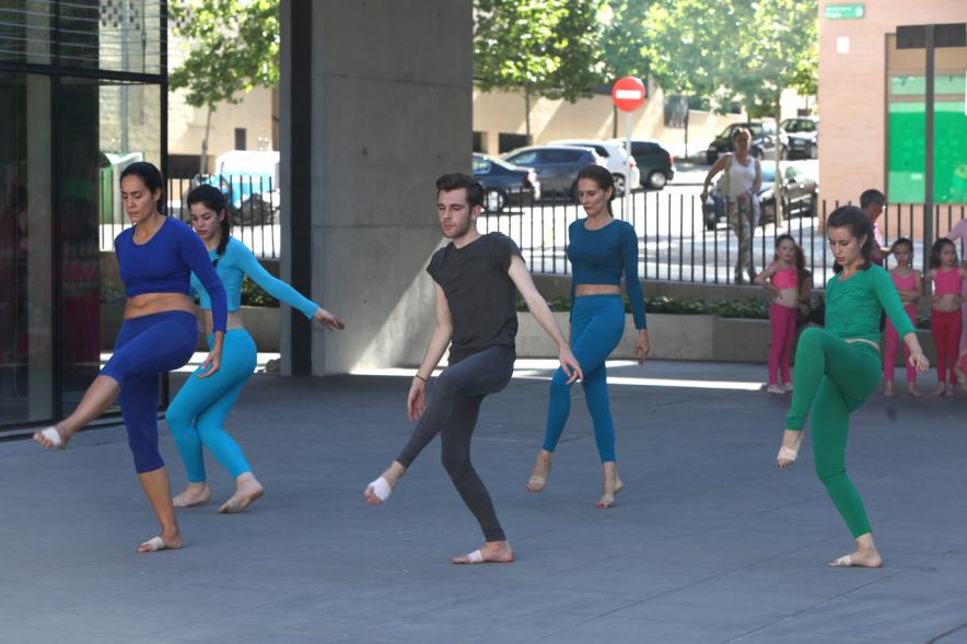 Actuaciones Urbanas de la Escuela Municipal de Música y Danza - Actuación de escuela municipal de danza.