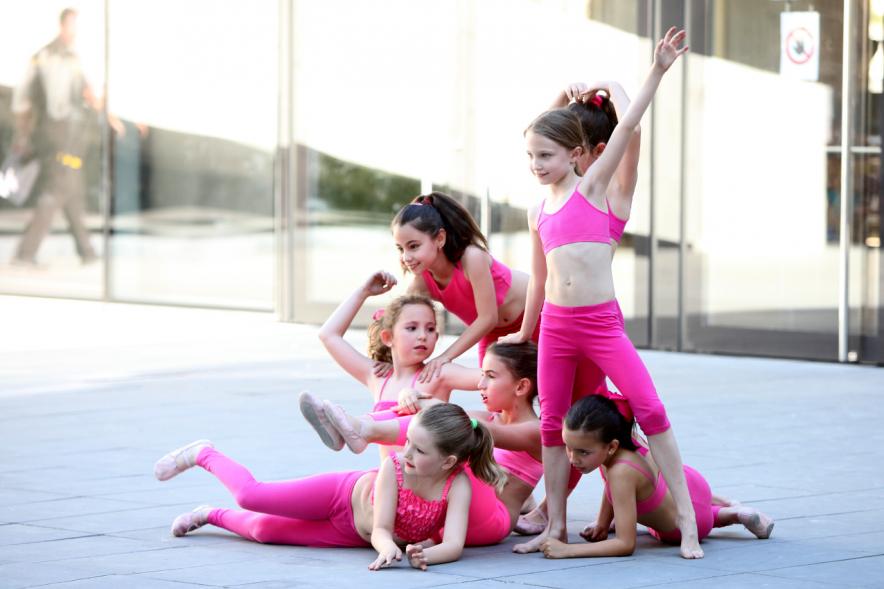 Actuaciones Urbanas de la Escuela Municipal de Música y Danza - Actuación de escuela municipal de danza.