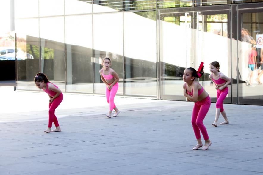 Actuaciones Urbanas de la Escuela Municipal de Música y Danza - Actuación de escuela municipal de danza.