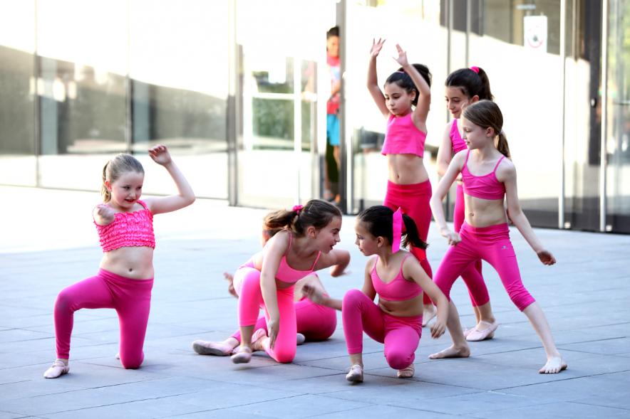 Actuaciones Urbanas de la Escuela Municipal de Música y Danza - Actuación de escuela municipal de danza.
