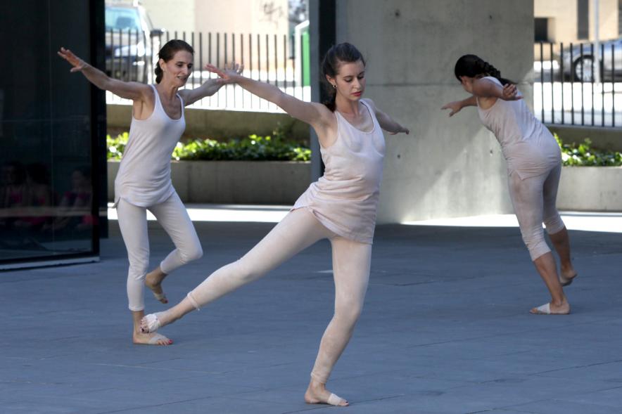 Actuaciones Urbanas de la Escuela Municipal de Música y Danza - Actuación de escuela municipal de danza.