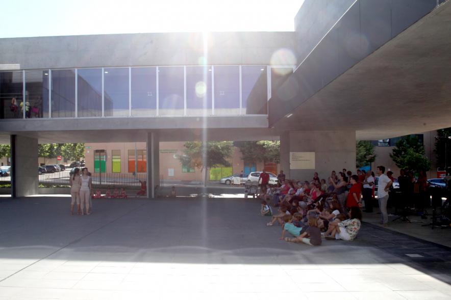 Actuaciones Urbanas de la Escuela Municipal de Música y Danza - Actuación de escuela municipal de danza.