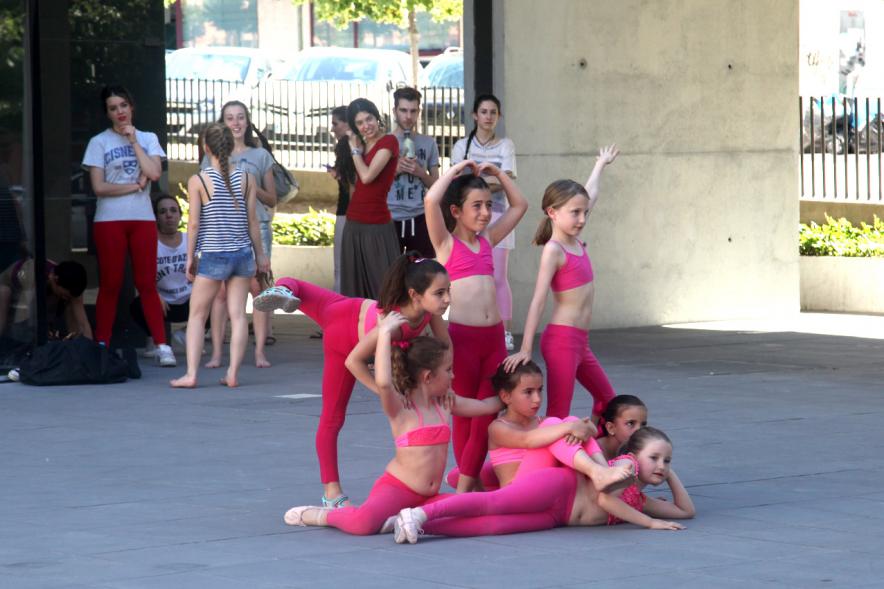 Actuaciones Urbanas de la Escuela Municipal de Música y Danza - Actuación de escuela municipal de danza.