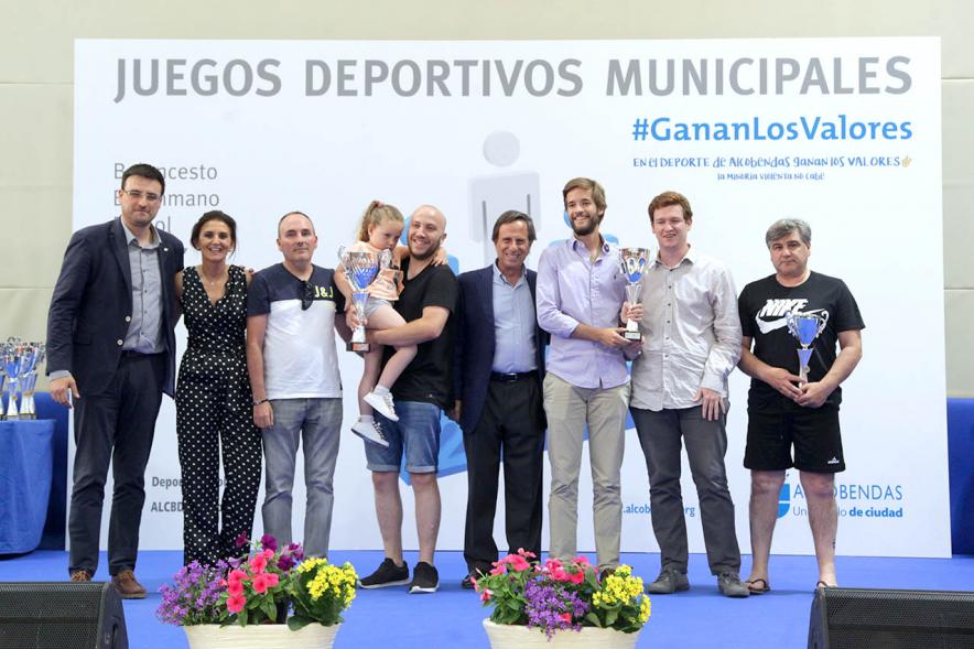 Entrega de Trofeos de Competiciones Locales 2017-18 -  Posado de las autoridades.