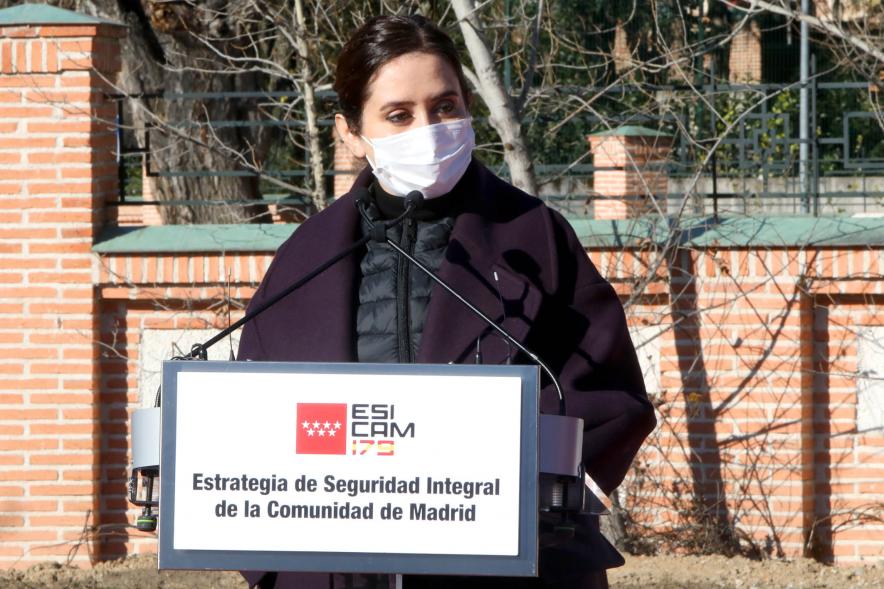 Presentación del ESICAM179 y Entrega de Medallas al Mérito Policial - Primer plano del discurso de la Presidenta de la Comunidad de  Madrid.