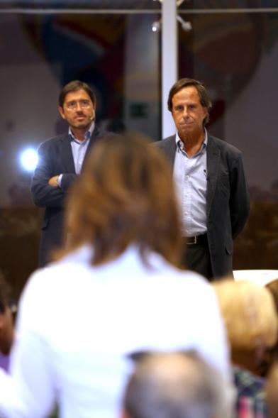 Presentación del Proyecto EcoBulevar en el Distrito Centro -  Las autoridades  responden a los asistentes.
