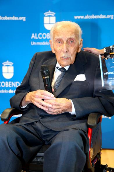 Homenaje a Eduardo Martínez Cabrera (Fundador del Grupo PAYMA) - Primer plano del homenajeado.