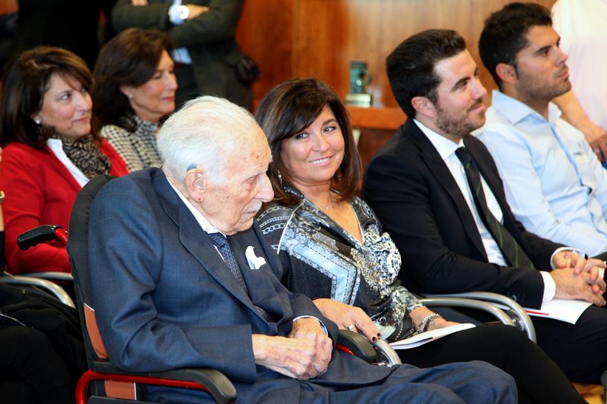 Homenaje a Eduardo Martínez Cabrera (Fundador del Grupo PAYMA) - Imagen lateral del homenajeado.
