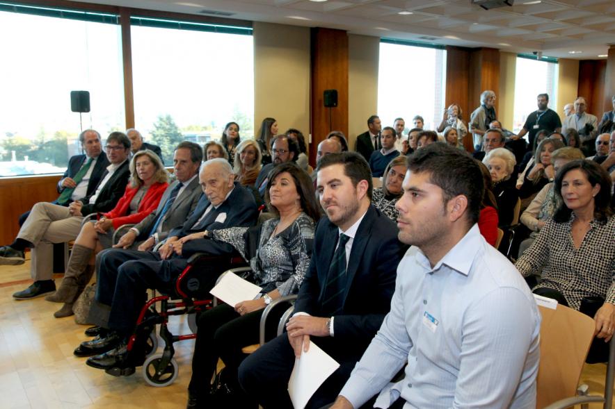 Homenaje a Eduardo Martínez Cabrera (Fundador del Grupo PAYMA) - Primer plano de la familia del homenajeado.