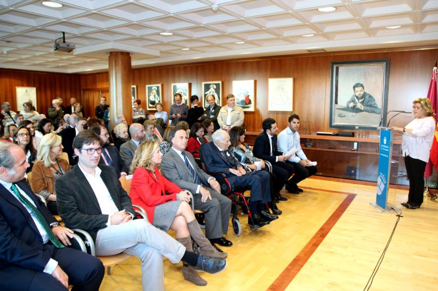 Homenaje a Eduardo Martínez Cabrera (Fundador del Grupo PAYMA) - Imagen lateral del homenaje.  