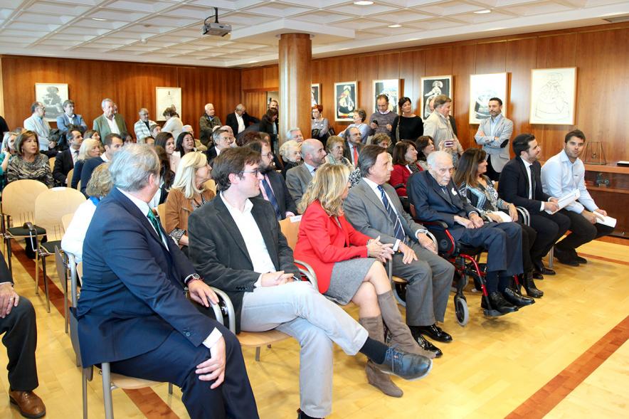 Homenaje a Eduardo Martínez Cabrera (Fundador del Grupo PAYMA) - Primera fila con el homenajeado y las autoridades.