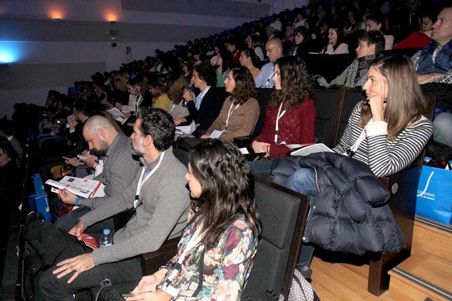 5 Años al Futuro de la Educación en 5 Horas - Imagen lateral de los asistentes.