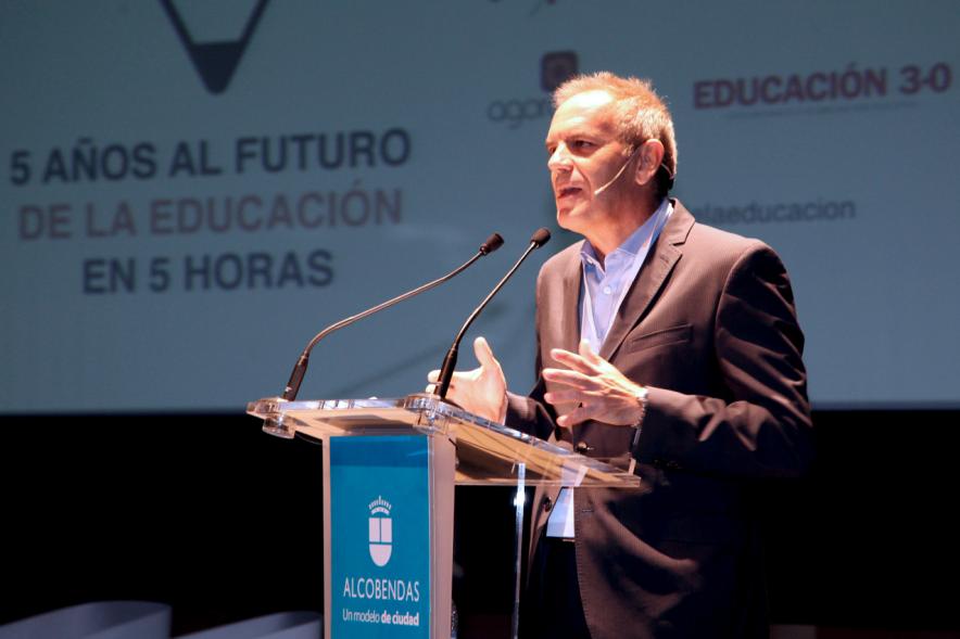 5 Años al Futuro de la Educación en 5 Horas -  Discurso  de un ponente.