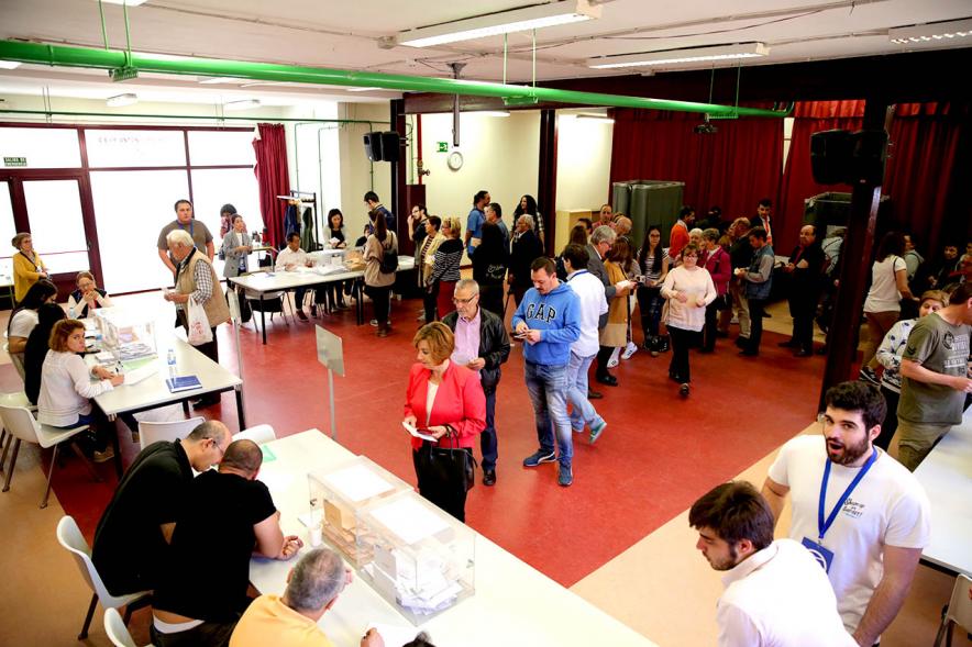 Plano cenital de mesas electorales