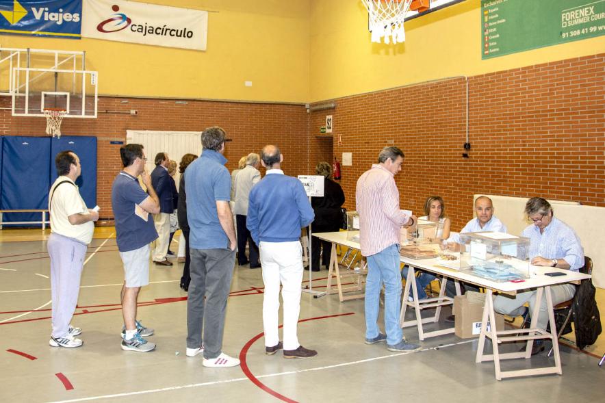 Vista general de mesa electoral - 2019