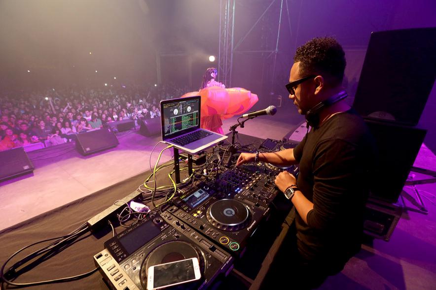 Dj durante el evento