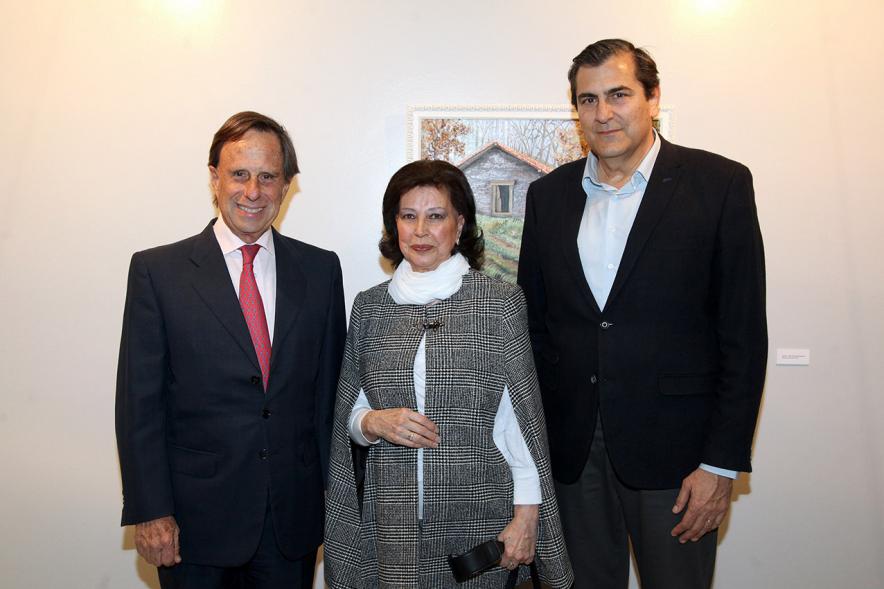 Alcalde Ignacio de Vinuesa, Concejal Fernando Martínez Rodríguez y Elena Vizcaíno, posando en la Inauguración. 