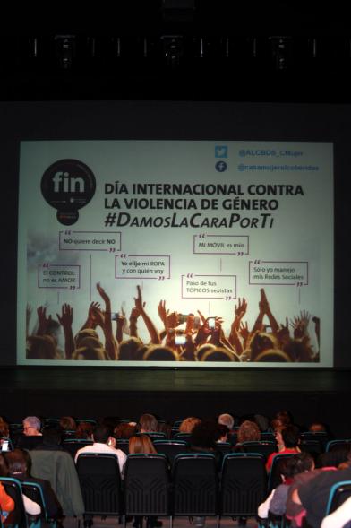 Función de Teatro "Ellas Ponen el Título" 
