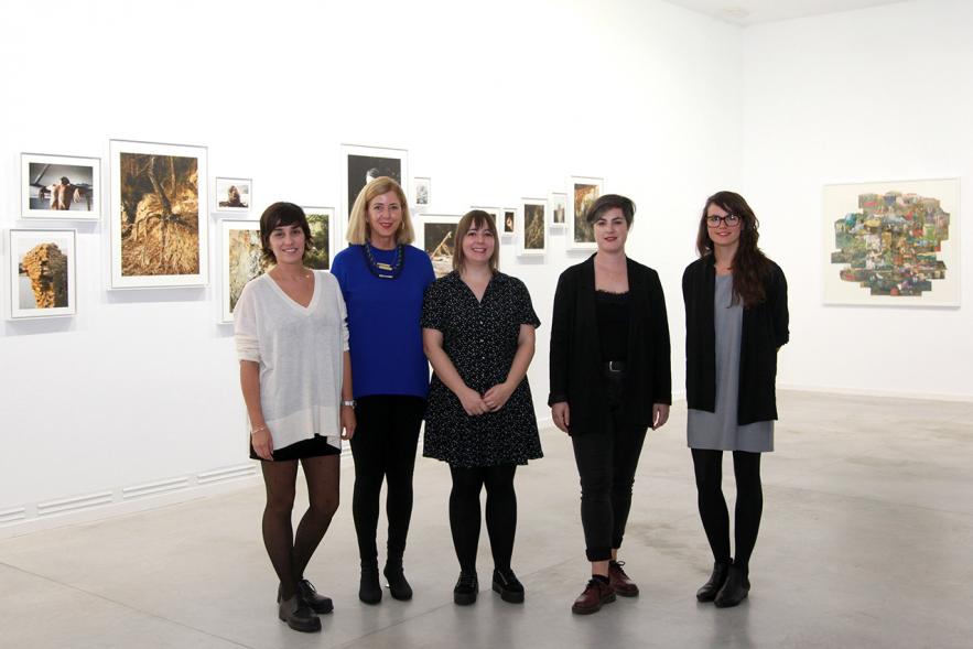 Inauguración de la Exposición "En lo Salvaje" en el Cantro de Arte - Las cinco mujeres autoras de esta exposición.
