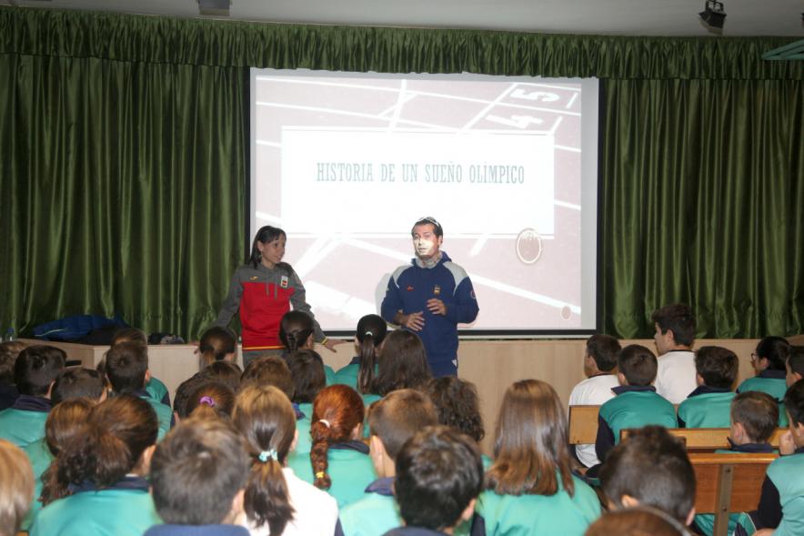 Encuentro con Azucena Díaz Atleta Olímpica con Alumnos del CEIP García Lorca - 126809