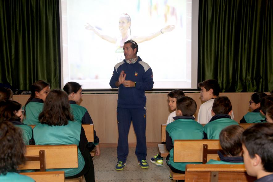 Encuentro con Azucena Díaz Atleta Olímpica con Alumnos del CEIP García Lorca - 126812