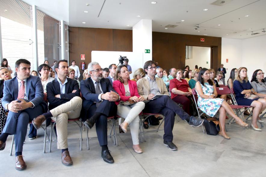 Ier Encuentro de Comercio Urbano de Alcobendas - Imagen de los asistentes al encuentro.
