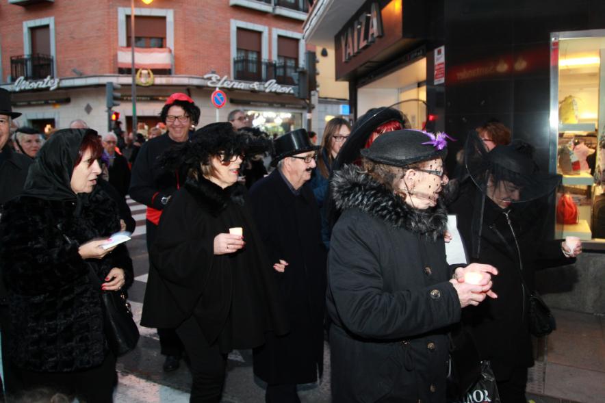 Entierro de la Sardina 2017 - Los acompañantes al sepelio.