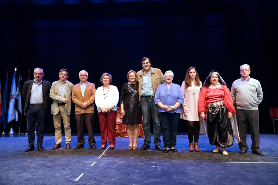 Entrecasas 2016 - El concejal con los representantes.