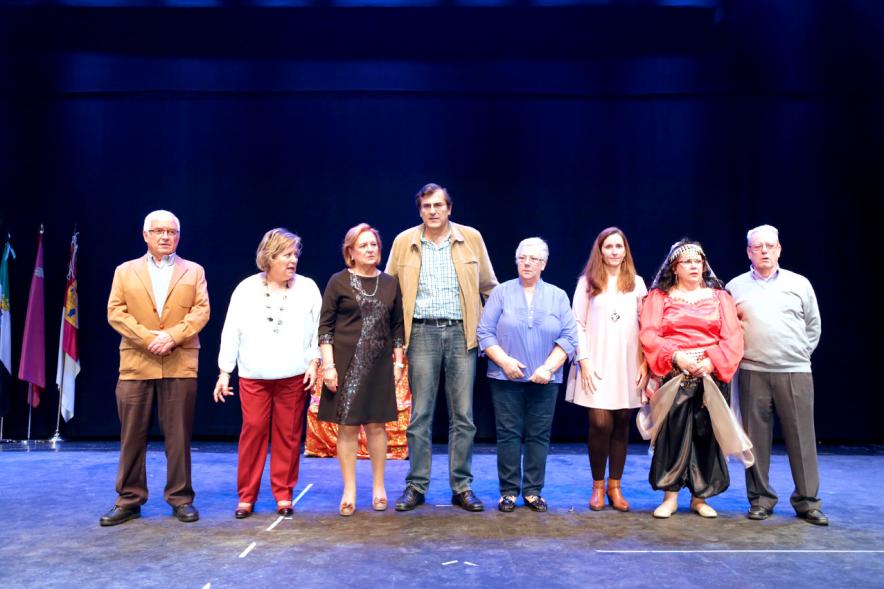 Entrecasas 2016 -  El concejal con los participantes.