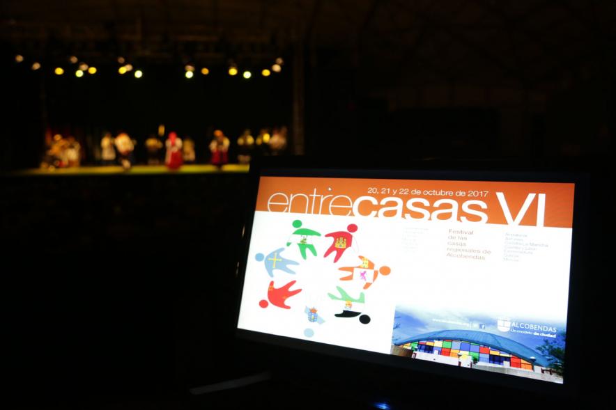Entrecasas 2017 - Imagen de monitor donde se lee "Entrecasa VI festival".