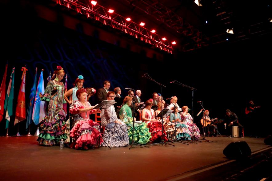 Entrecasas 2016 -  Flamencas en el escenario.