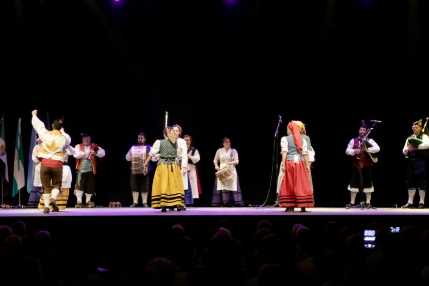 Entrecasas 2017 - Imagen de la agrupación musical gallega en el escenario.