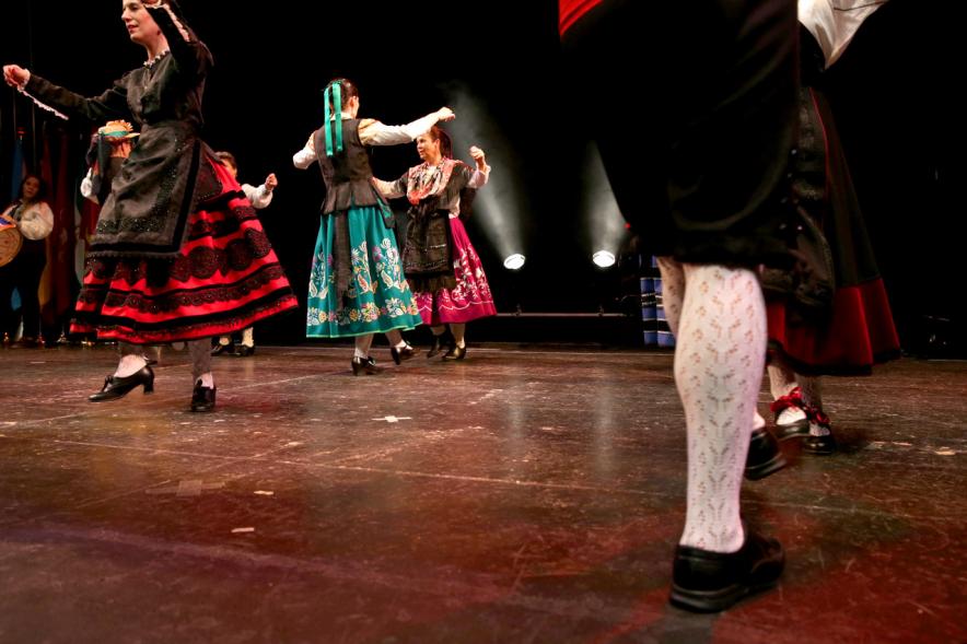 Baile regional con vestimenta típica. Festival Entrecasas 2019 
