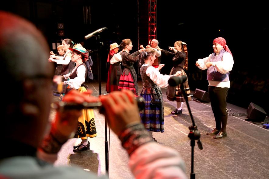 Baile regional con vestimenta típica. Festival Entrecasas 2019 