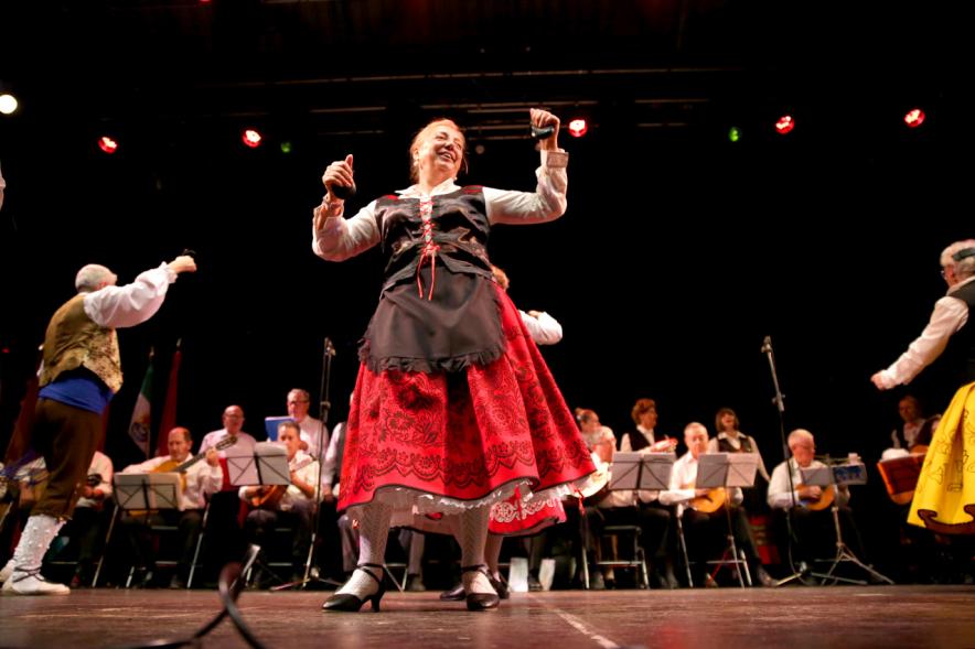 Baile regional con vestimenta típica. Festival Entrecasas 2019 