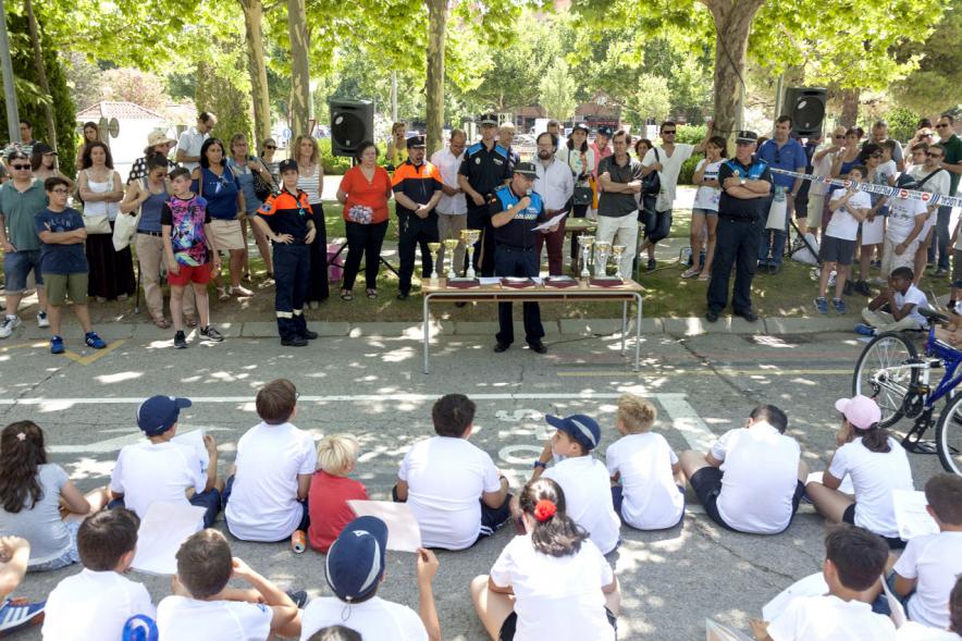 Entrega Premios XXIIº Concurso Escolar de Dibujo y Eslogan sobre Educaión y Seguridad Vial - Imagen panorámica del lugar donde se celebra el acto.