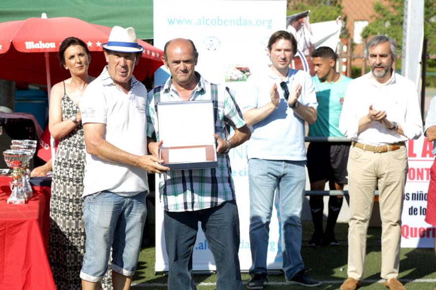 Entrega de Premios Memorial Oscar Molina - Entrega de diplomas de reconocimiento.