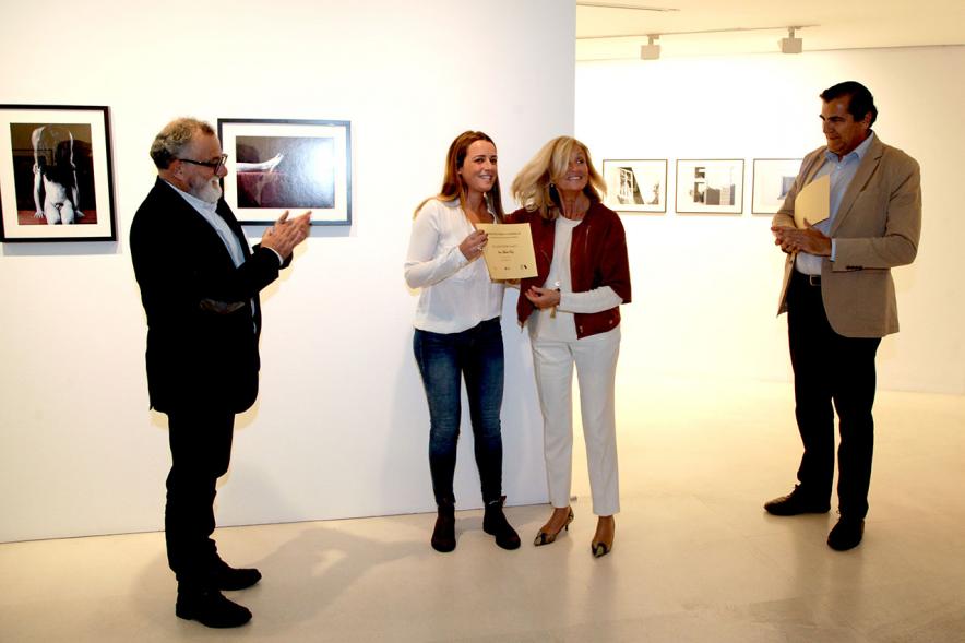 Entrega Premios VIIIº Concurso de Fotografía Ciudad de Alcobendas - Fernando Martínez, María Felicidad Palacio, concejales del ayuntamiento junto a los premiados.