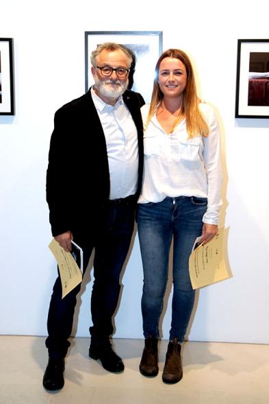 Entrega Premios VIIIº Concurso de Fotografía Ciudad de Alcobendas - Posado de Miguel Ángel de la Fuente e Ire Lenes, primer y segundo premio.