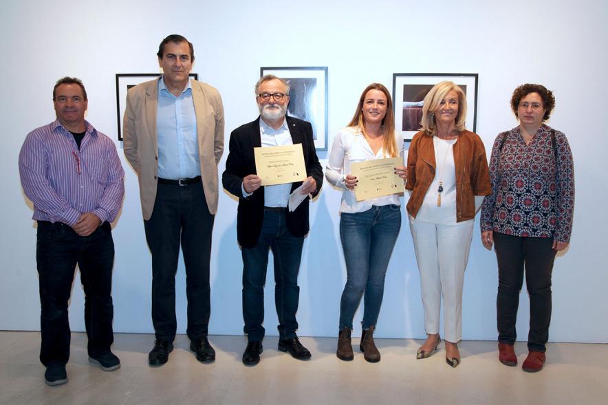 Entrega Premios VIIIº Concurso de Fotografía Ciudad de Alcobendas - Fernando Martínez, María Felicidad Palacio, concejales del ayuntamiento junto a los premiados y a los organizadores.                                          