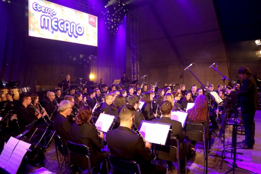 Vista trasera de la orquesta