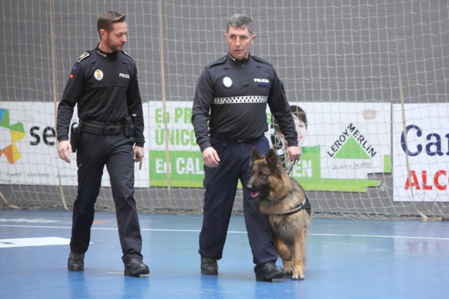 Iª Exhibición de la Unidad Canina de la Policía Local - Imagen de un momento de la exhibición.