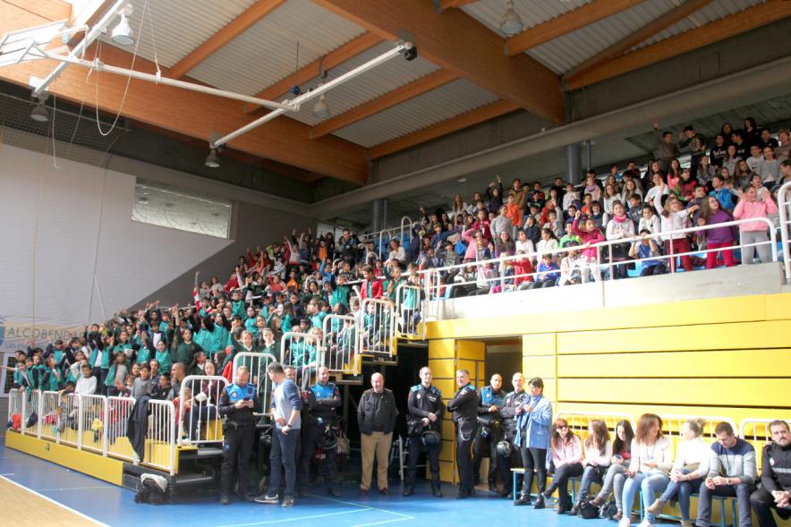 Iª Exhibición de la Unidad Canina de la Policía Local - Imagen del público asistente a la exhibición.