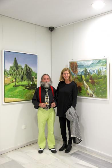 Inauguración Exposición de José Luis Rivera "Pinturas al Óleo" -  El autor  y una visita.