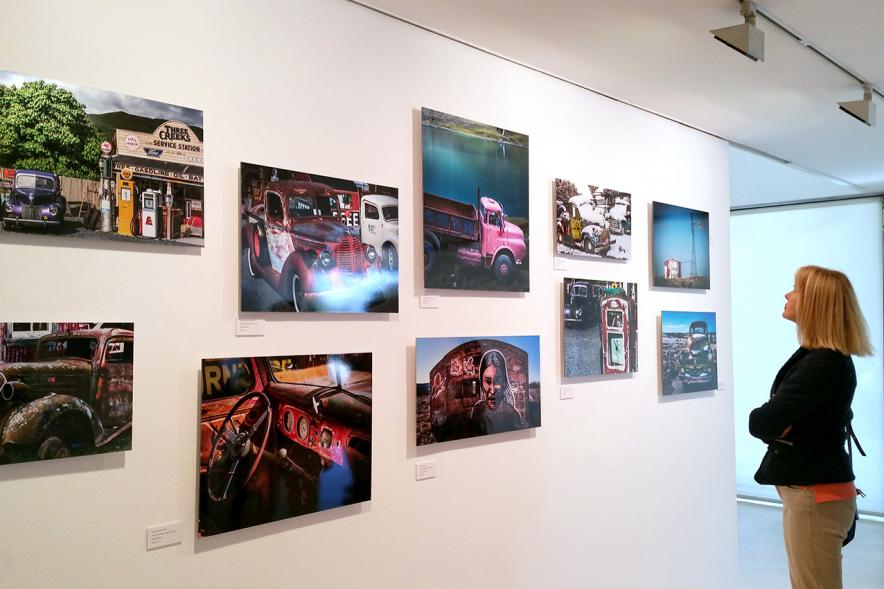 Visitante. Inauguración Exposición Fotográfico "Memoria Visual" en C.C. Anabel Segura