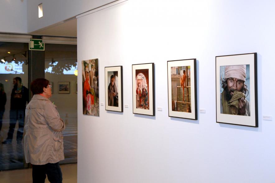 Inauguración Exposición "La India - Tres Miradas" en el C.C. Anabel Segura -  Obras de la exposición.