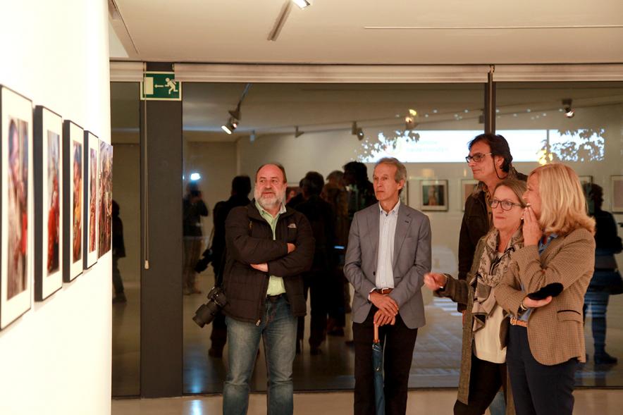 Inauguración Exposición "La India - Tres Miradas" en el C.C. Anabel Segura - Los autores y las autoridades.