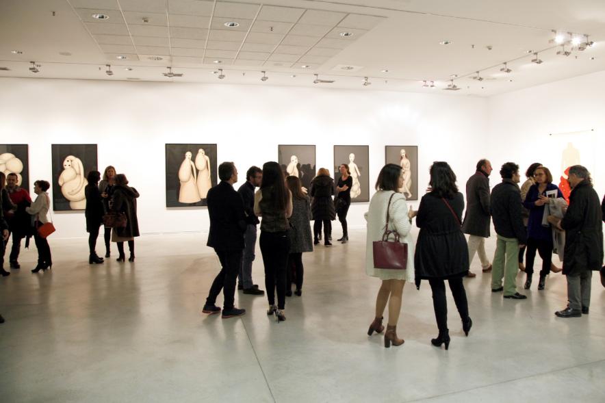 Inauguración Exposición "Aflicción" de Rosalía Banet - Imagen del público asistente a la exposición.