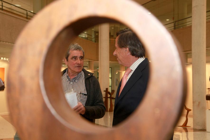 Alcalde Ignacio de Vinuesa y Cándido Monge, escultor