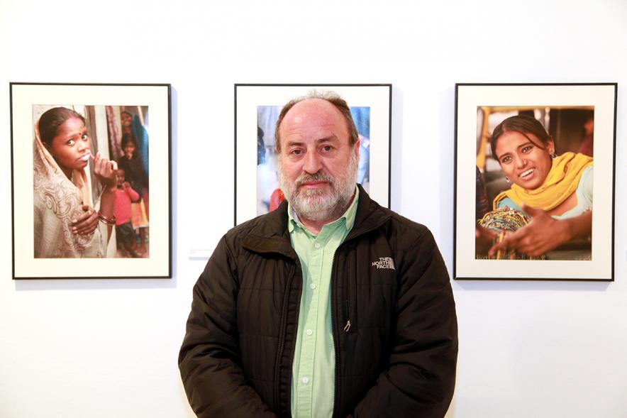 Inauguración Exposición "La India - Tres Miradas" en el C.C. Anabel Segura - Uno de los artistas.